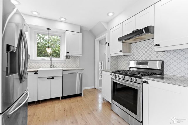 14896 Euclid Avenue, Allen Park, MI 48101