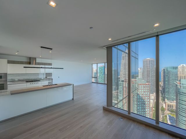 363 E Wacker Drive 3404, Chicago, IL 60601