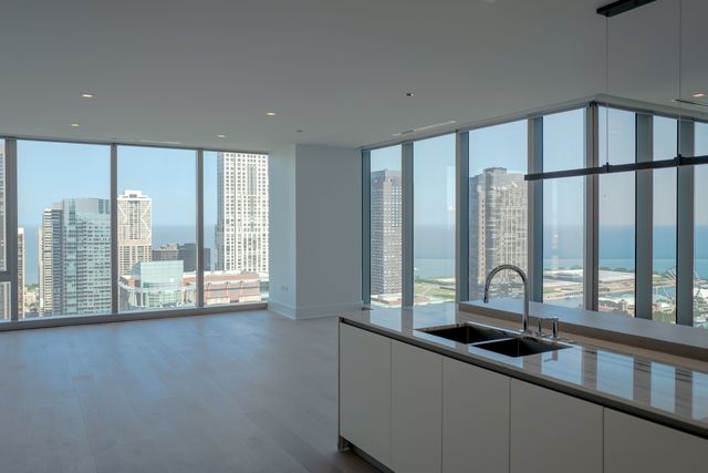 363 E Wacker Drive 3404, Chicago, IL 60601