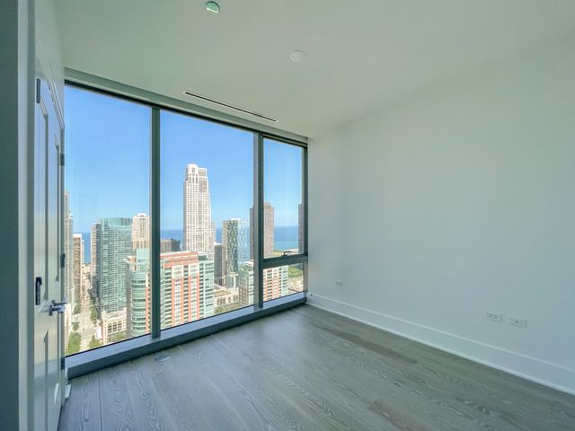 363 E Wacker Drive 3404, Chicago, IL 60601