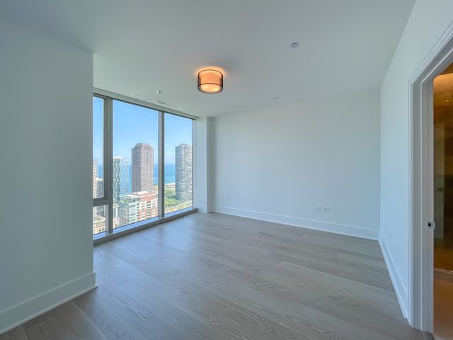 363 E Wacker Drive 3404, Chicago, IL 60601