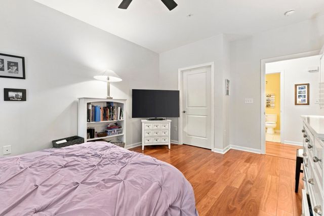 36 Augustus Ct 1002, Reading, MA 01867