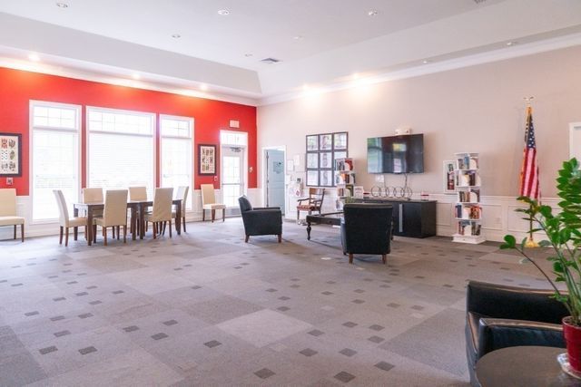 36 Augustus Ct 1002, Reading, MA 01867