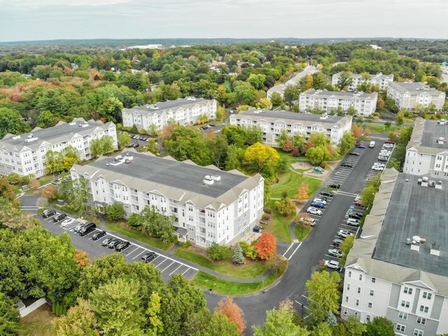 36 Augustus Ct 1002, Reading, MA 01867