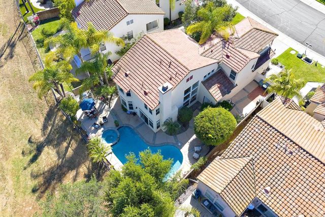 2414 Fallbrook Place, Escondido, CA 92027