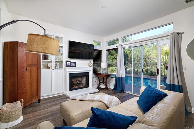 2414 Fallbrook Place, Escondido, CA 92027