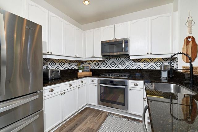 2414 Fallbrook Place, Escondido, CA 92027