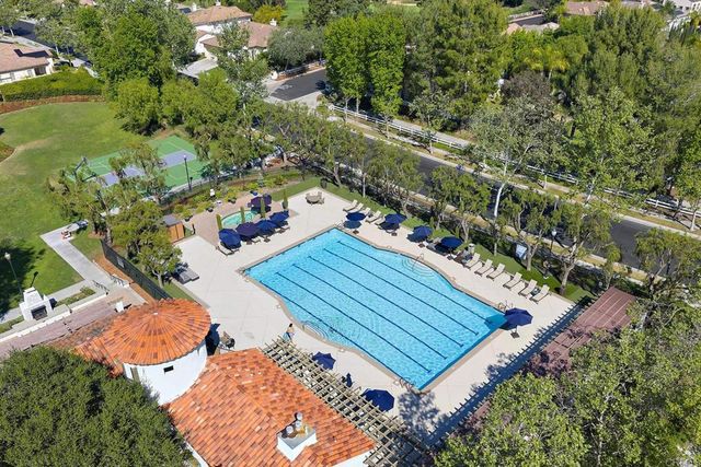 2414 Fallbrook Place, Escondido, CA 92027