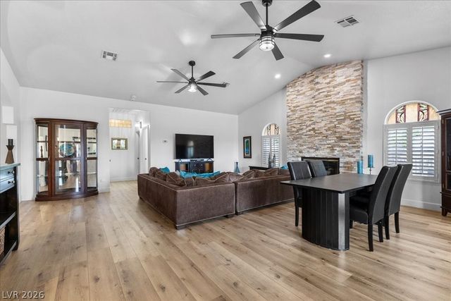 9510 Desert Crest Court, Las Vegas, NV 89129