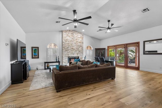 9510 Desert Crest Court, Las Vegas, NV 89129