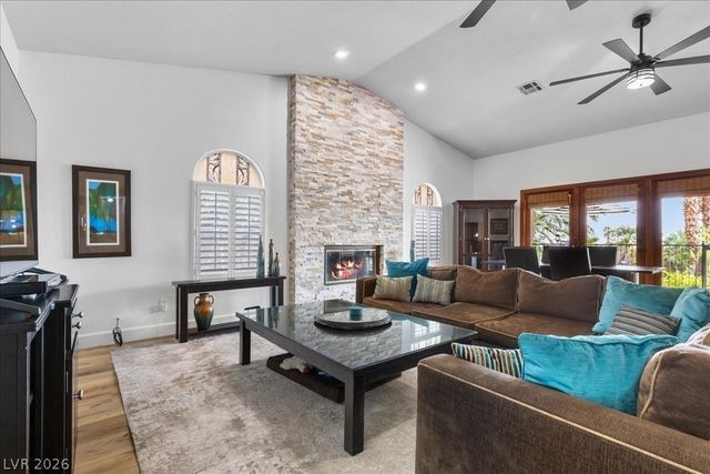 9510 Desert Crest Court, Las Vegas, NV 89129