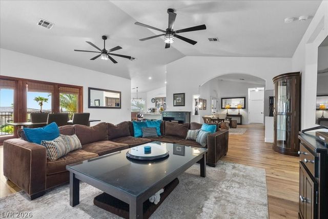 9510 Desert Crest Court, Las Vegas, NV 89129