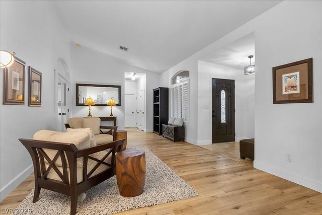 9510 Desert Crest Court, Las Vegas, NV 89129