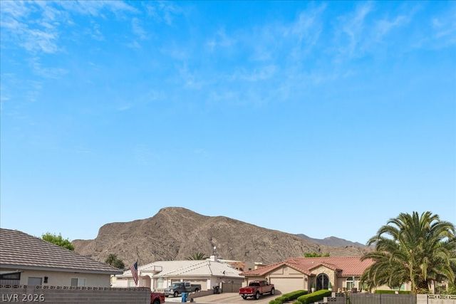 9510 Desert Crest Court, Las Vegas, NV 89129