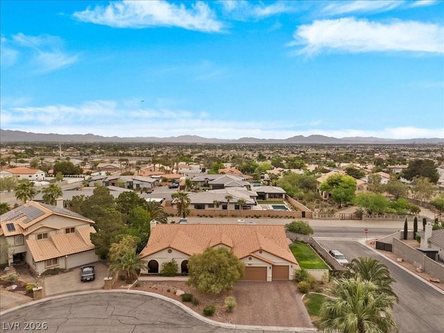 9510 Desert Crest Court, Las Vegas, NV 89129