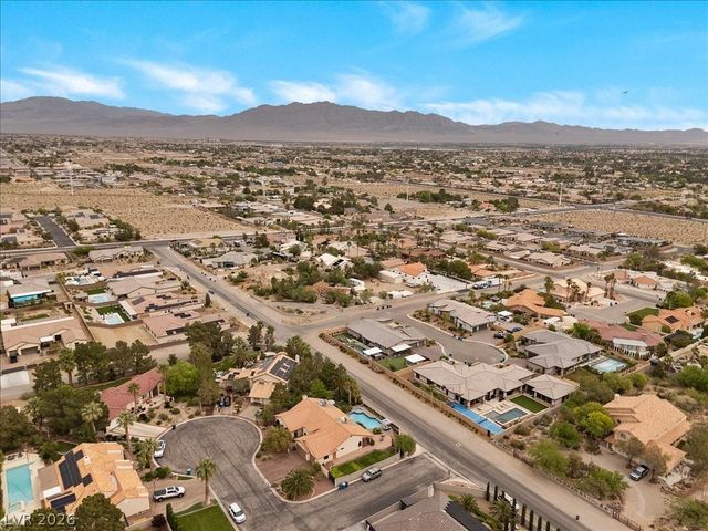9510 Desert Crest Court, Las Vegas, NV 89129