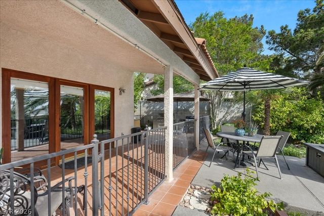 9510 Desert Crest Court, Las Vegas, NV 89129