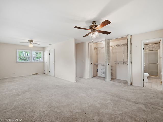 3321 Woodridge Drive, Woodridge, IL 60517