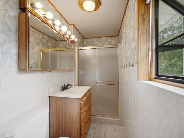 3321 Woodridge Drive, Woodridge, IL 60517