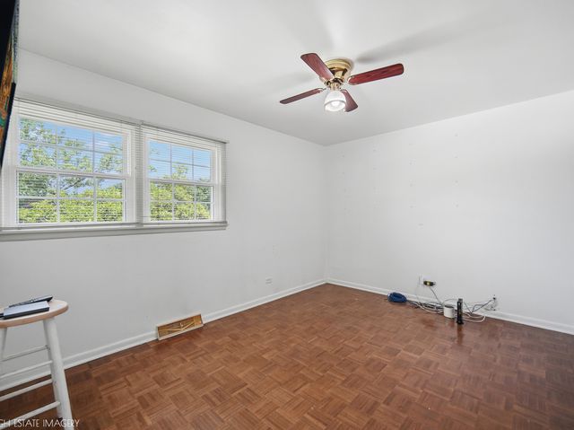 3321 Woodridge Drive, Woodridge, IL 60517