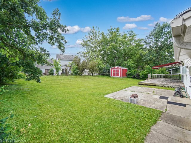 3321 Woodridge Drive, Woodridge, IL 60517