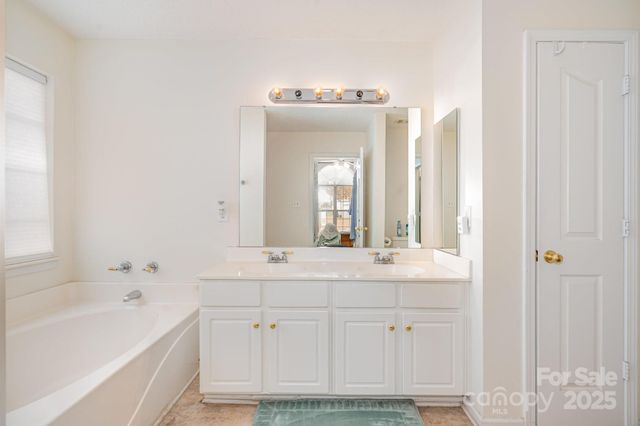 13610 Red Wine Court, Charlotte, NC 28273