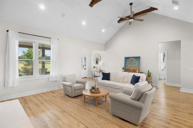 1780 Ike Lane, Brenham, TX 77833