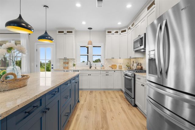 1780 Ike Lane, Brenham, TX 77833