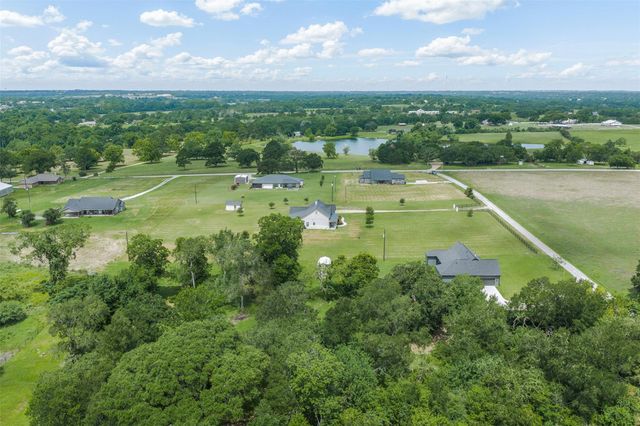 1780 Ike Lane, Brenham, TX 77833