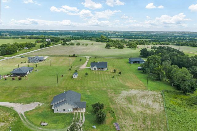 1780 Ike Lane, Brenham, TX 77833