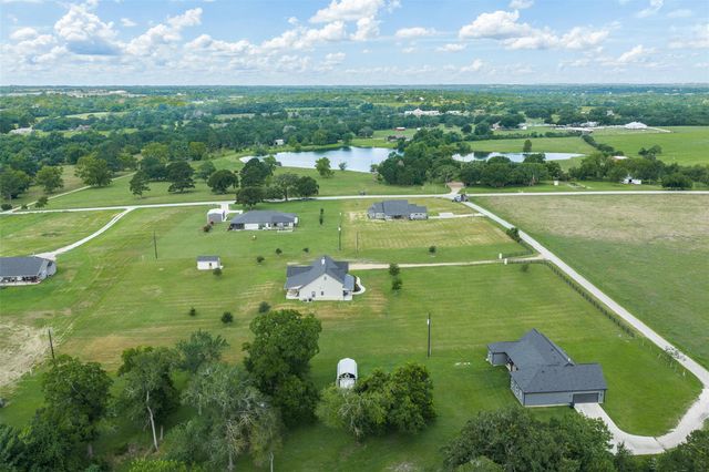 1780 Ike Lane, Brenham, TX 77833