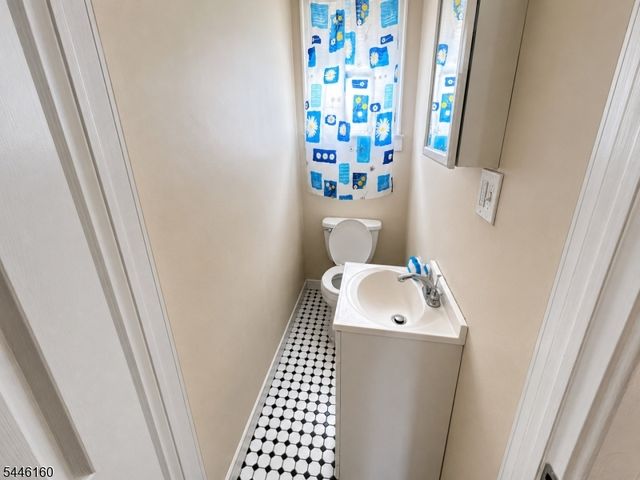 314 Smith St, Newark City, NJ 07106