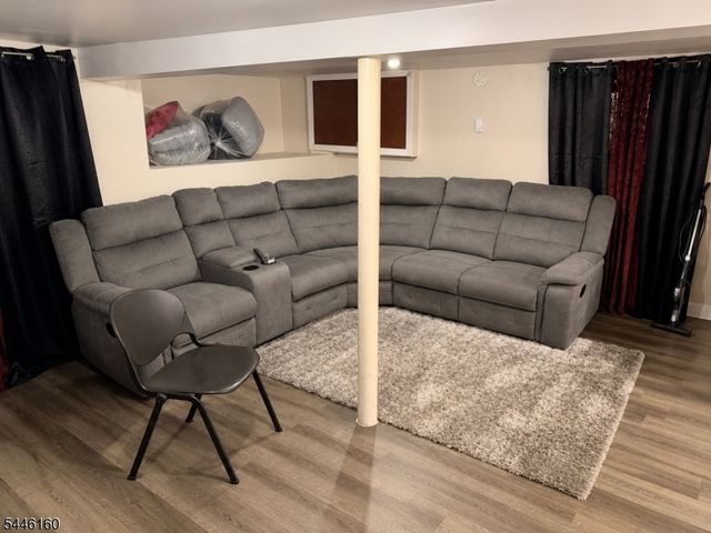 314 Smith St, Newark City, NJ 07106