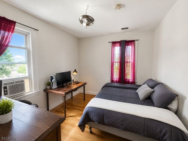 314 Smith St, Newark City, NJ 07106