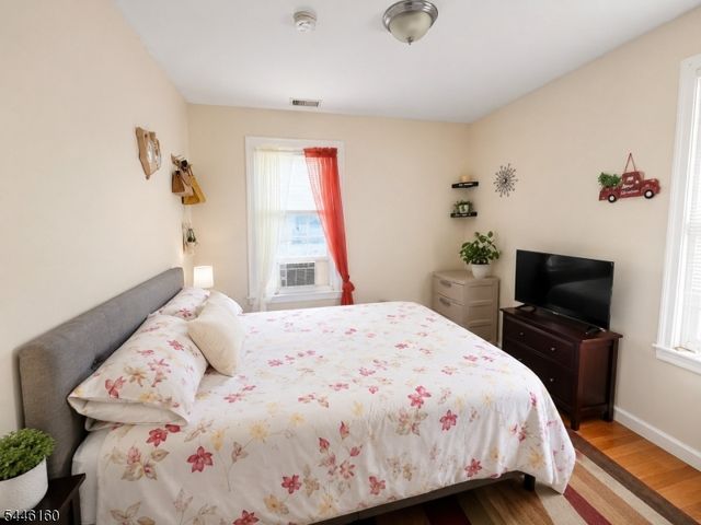 314 Smith St, Newark City, NJ 07106