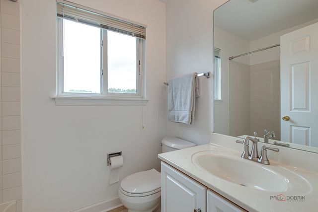 17781 W ELSBURY Street, Gurnee, IL 60031