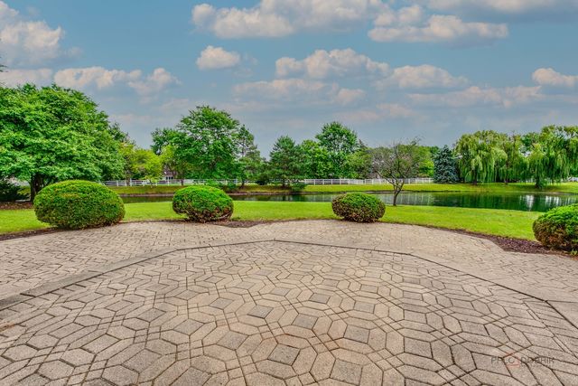 17781 W ELSBURY Street, Gurnee, IL 60031