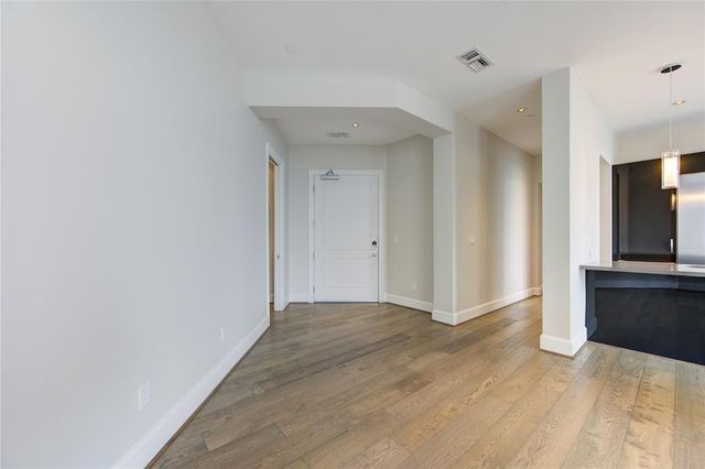 1409 Post Oak Boulevard 1003, Houston, TX 77056