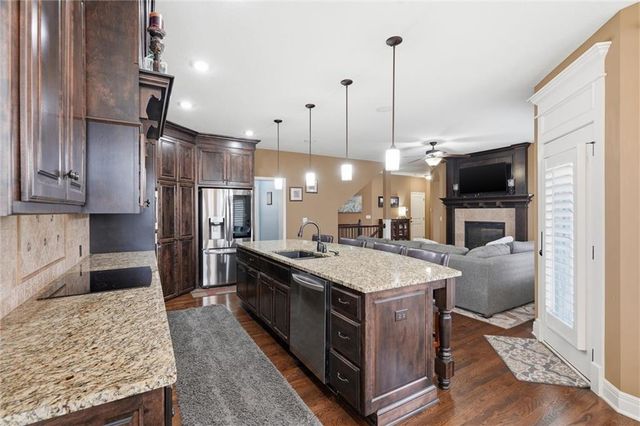 21180 W 107th Terrace, Olathe, KS 66061