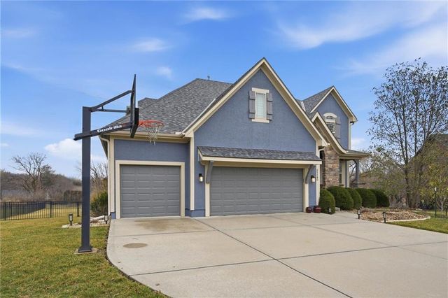 21180 W 107th Terrace, Olathe, KS 66061