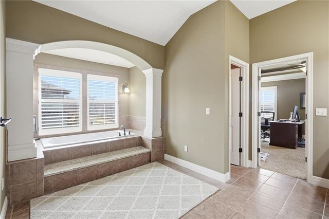 21180 W 107th Terrace, Olathe, KS 66061