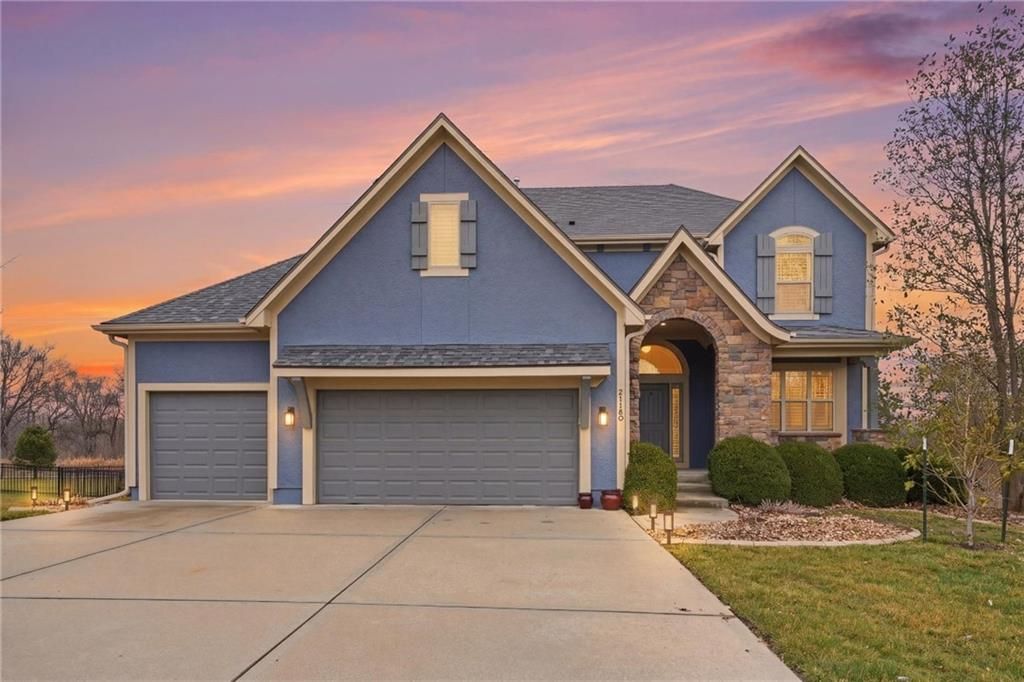 21180 W 107th Terrace, Olathe, KS 66061