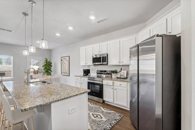 352 Stately Oaks Court Westport, Hoschton, GA 30548