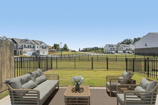 352 Stately Oaks Court Westport, Hoschton, GA 30548