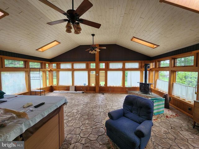 156 HOSTETTER LN, Lancaster, PA 17602