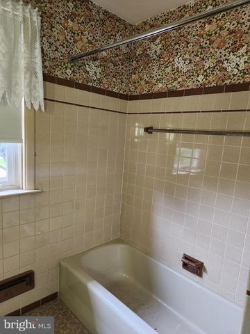 156 HOSTETTER LN, Lancaster, PA 17602
