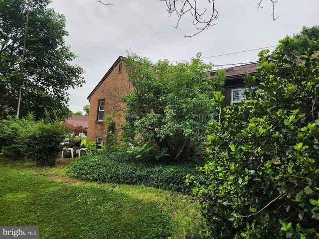 156 HOSTETTER LN, Lancaster, PA 17602