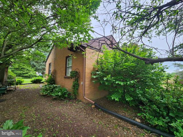156 HOSTETTER LN, Lancaster, PA 17602