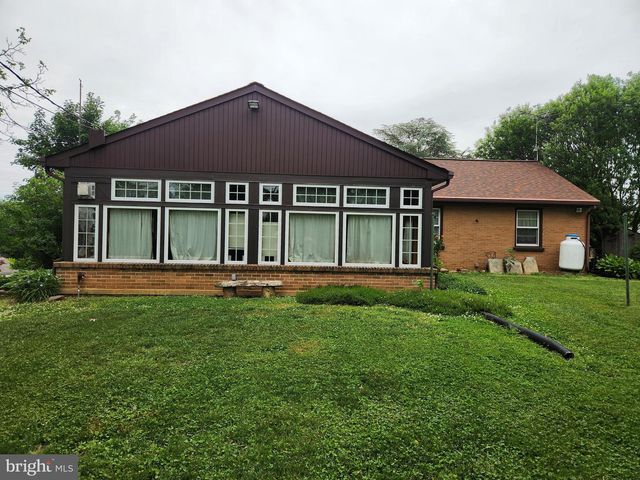156 HOSTETTER LN, Lancaster, PA 17602