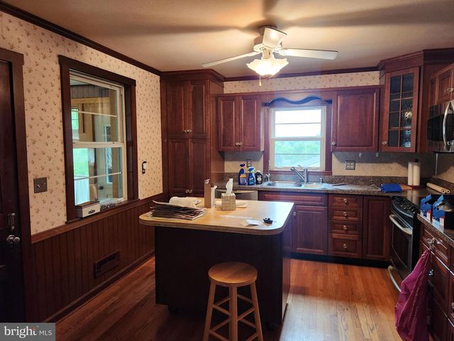 156 HOSTETTER LN, Lancaster, PA 17602